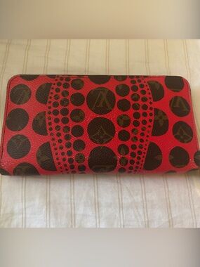 Authentic Louis Vuitton x Yayoi Kusama Red Dots Zippy Wallet M1192